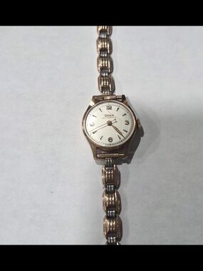 DOXA Vintage Ladies Solid Gold 14k  Wristwatch Two Tone